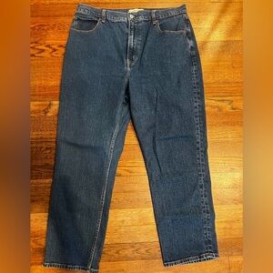 Ambercrombie and Fitch 90's Straight Ultra High Rise Jeans dark wash. Never worn